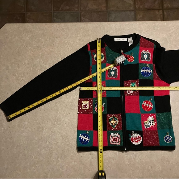 Vintage not-ugly beaded & embroidered zip Christmas cardigan sweater, medium - Picture 3 of 9